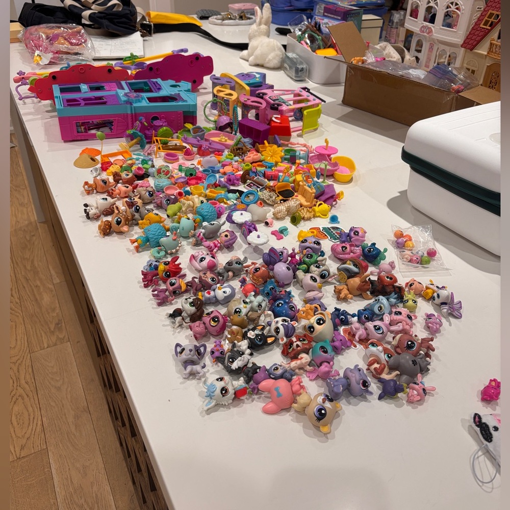 MASSIVE LPS littlest pet shop ACCESSORIES LPS AND HOUSES LOT